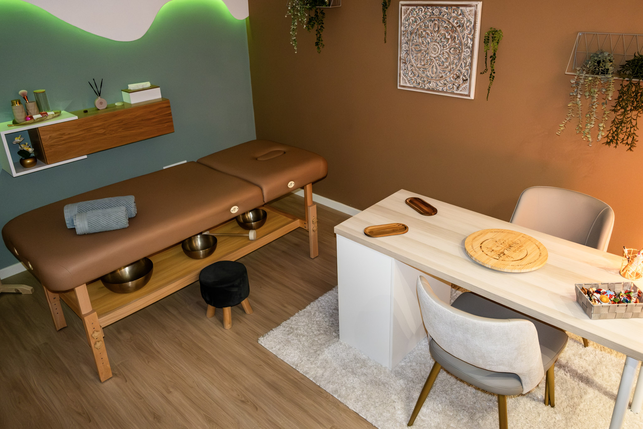 Zona de som e meditação com taças tibetanas